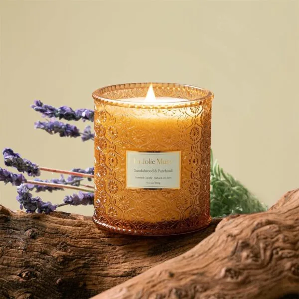 LA JOLIE MUSE Sandalwood & Patchouli Candle - Image 4